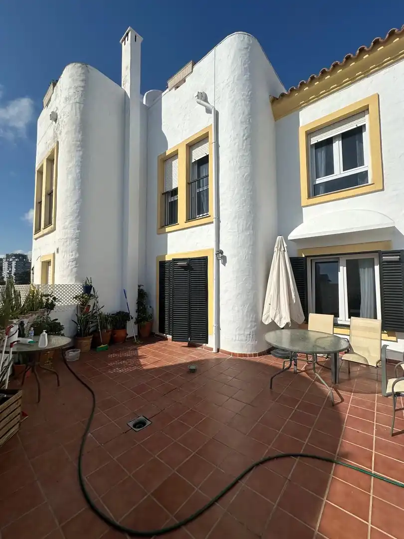 Casa a schiera in affitto a El Rinconcillo, imagen 6