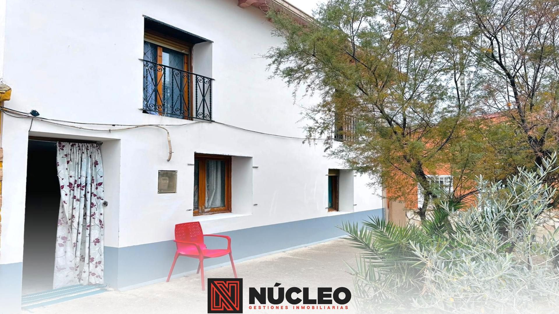 Vista exterior de Casa o xalet en venda en Alfamén amb Terrassa, Moblat i Forn