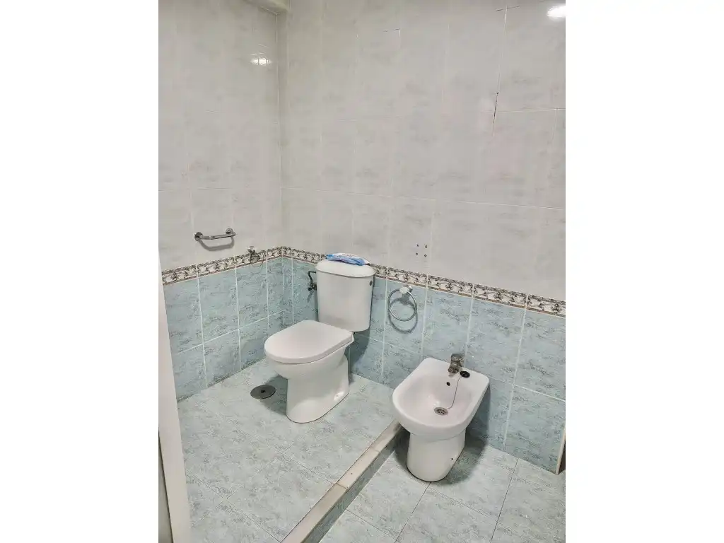 Bathroom of Flat for sale in Dos Hermanas