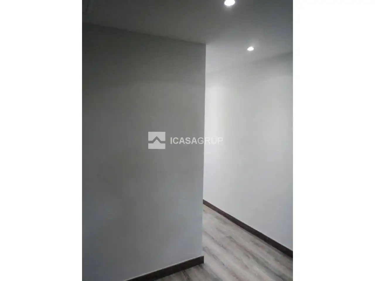 Flat for sale in Rubí  with Air Conditioner, Heating and Balcony