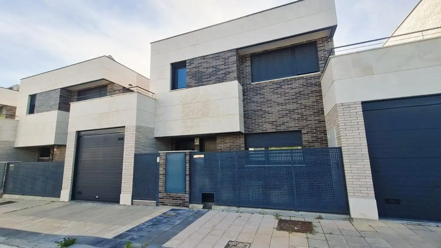 Vista exterior de Casa o chalet en venta en Valladolid con Calefacción, Jardín privado y Terraza