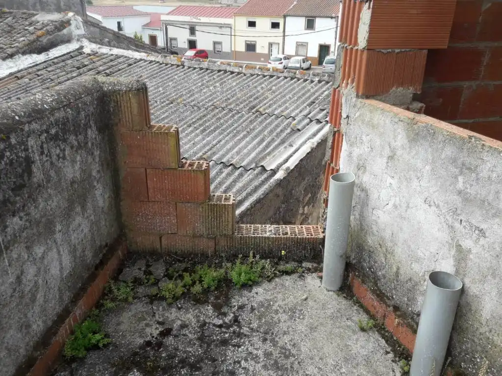 Vista exterior de Casa adosada en venta en Mirandilla