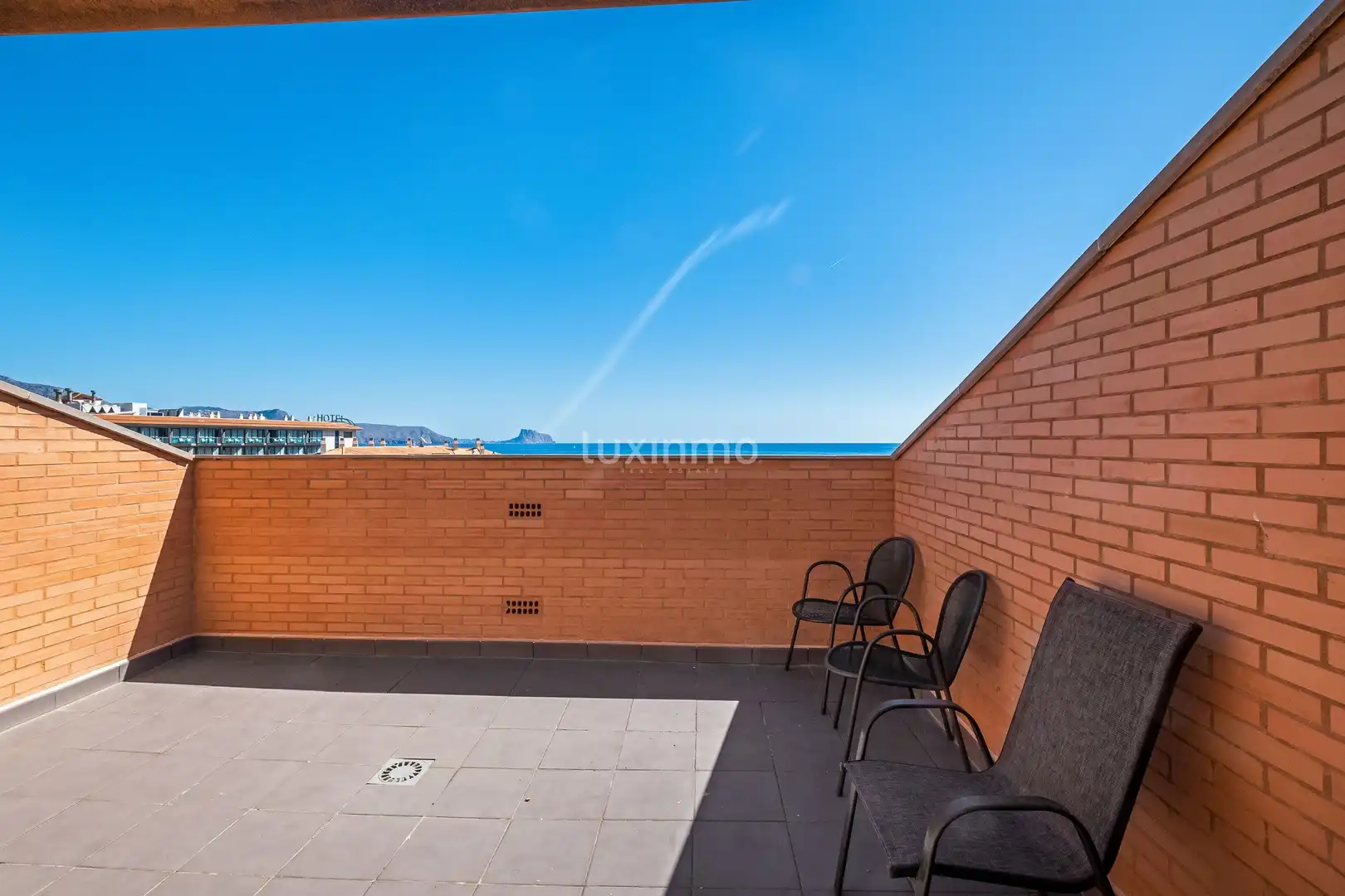 Terrassa de Àtic en venda en L'Alfàs del Pi amb Aire condicionat, Calefacció i Jardí privat