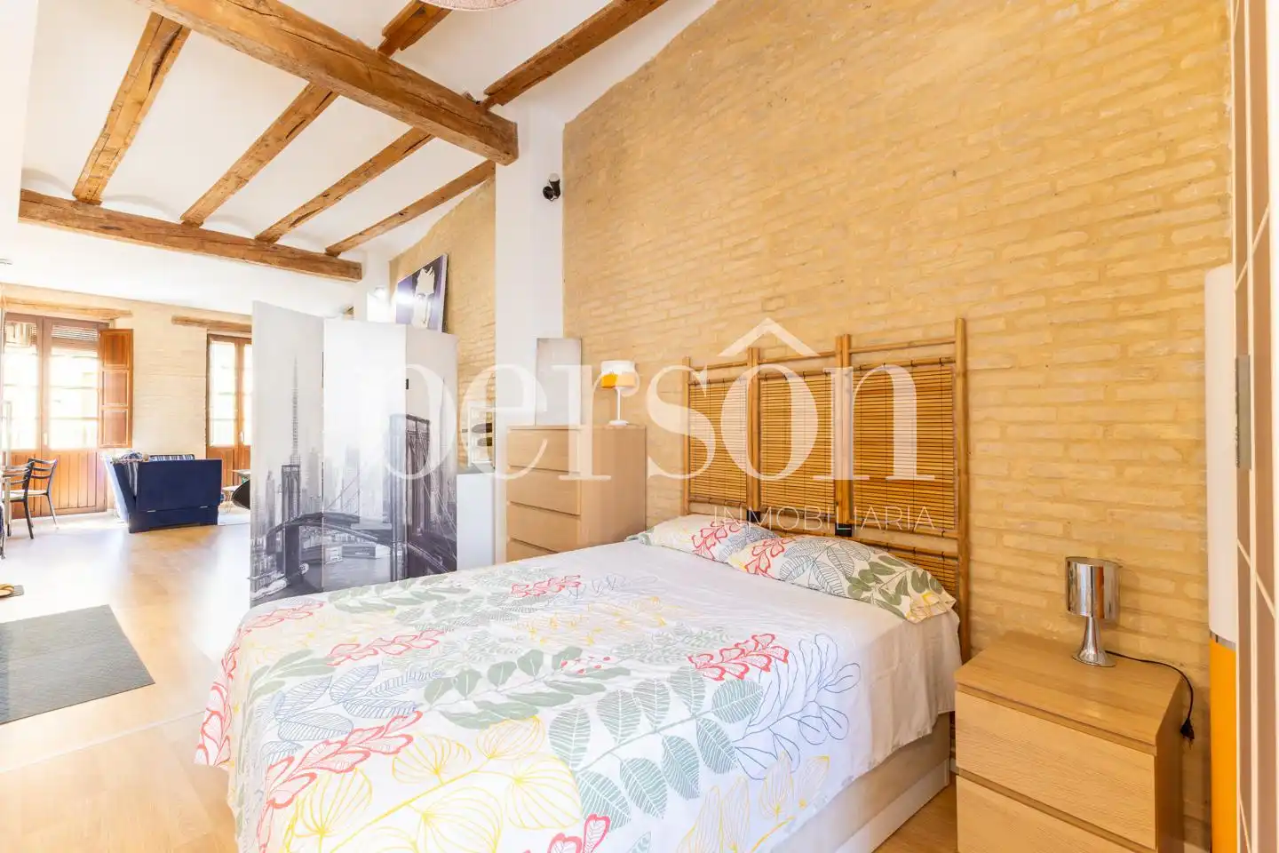Schlafzimmer von Loft zur Miete in Valencia mit Klimaanlage, Heizung und Möbliert