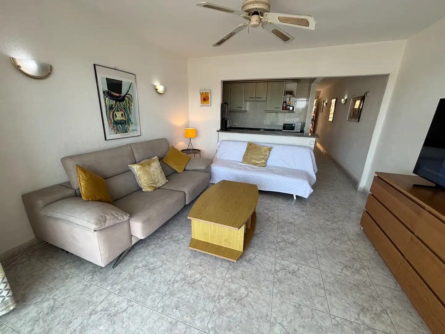 Living room of Flat for sale in Calvià  with Terrace, Furnished and Oven