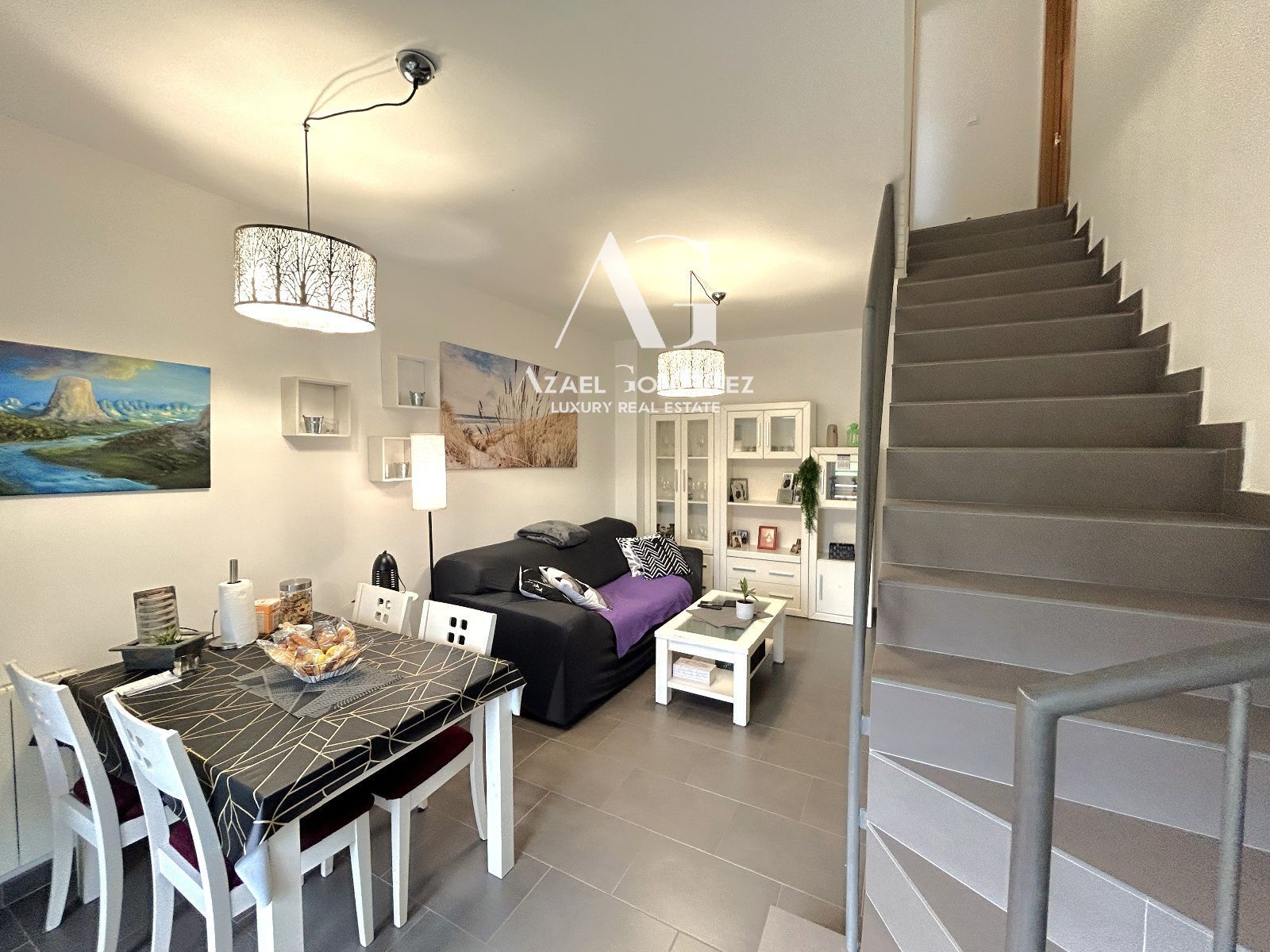 Sala d'estar de Dúplex en venda en Udías amb Calefacció, Terrassa i Traster