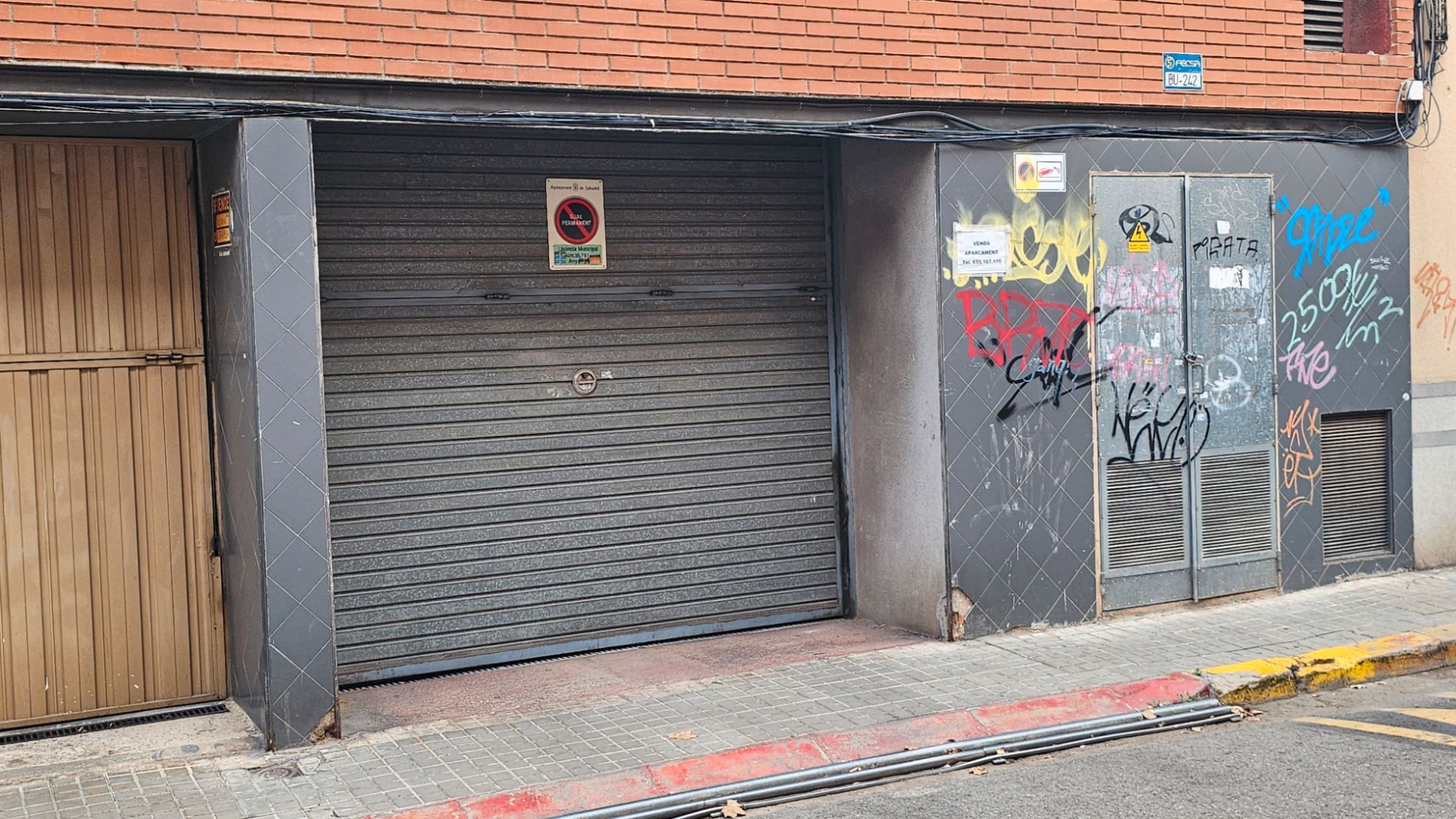 Vista exterior de Garatge en venda en Sabadell