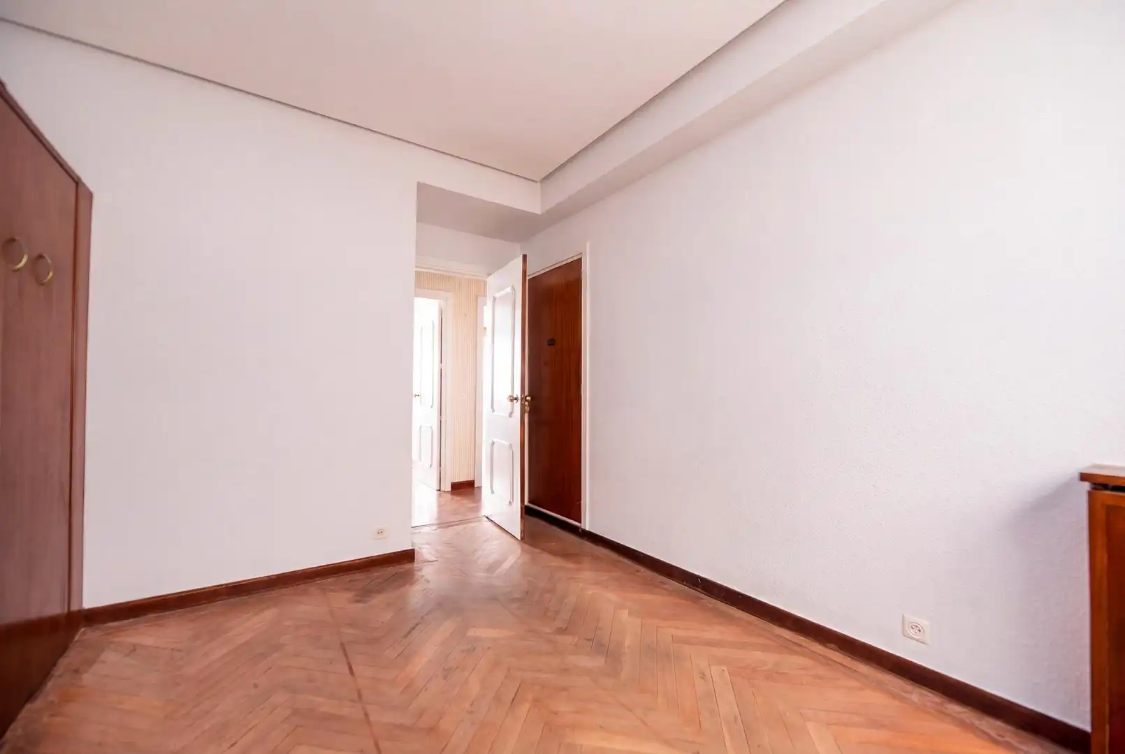 Flat with lift to rent in Calle de Guzmán El Bueno, imagen 17
