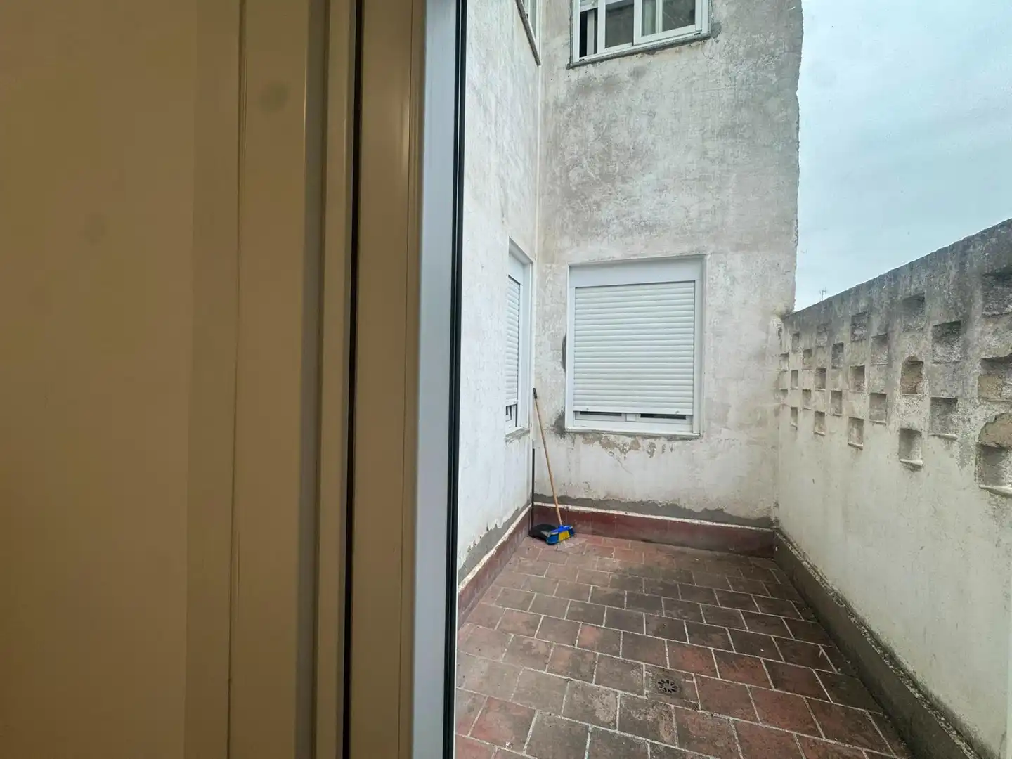 Terrassa de Pis per a compartir en Ourense Capital  amb Calefacció, Terrassa i Moblat