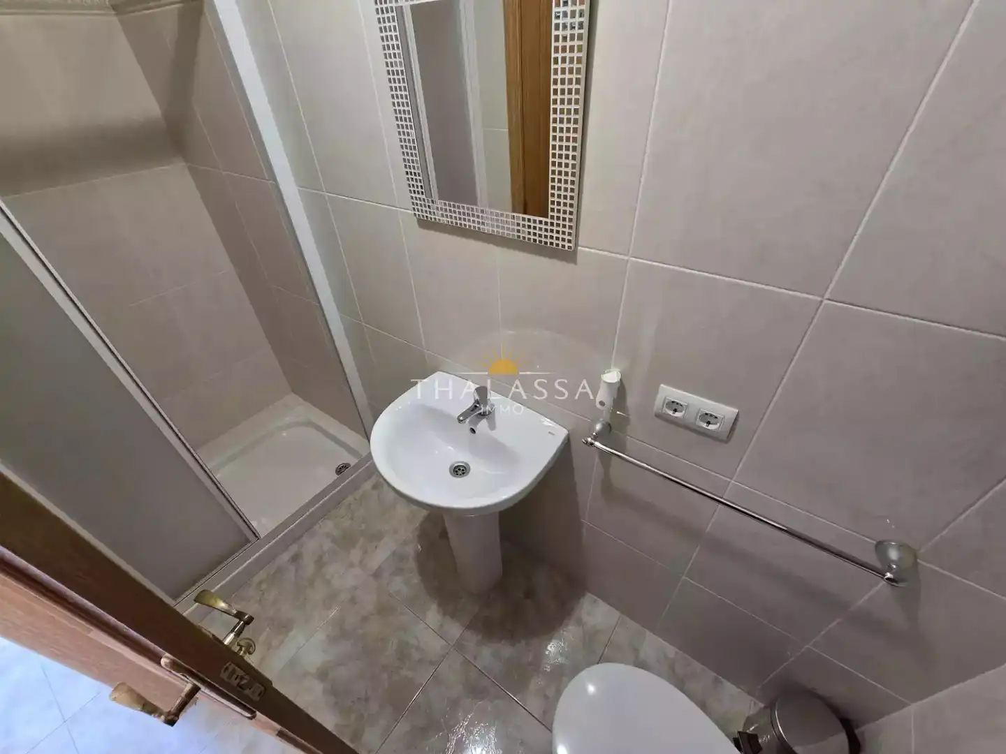 Bany de Casa o xalet en venda en Pau amb Aire condicionat, Calefacció i Jardí privat