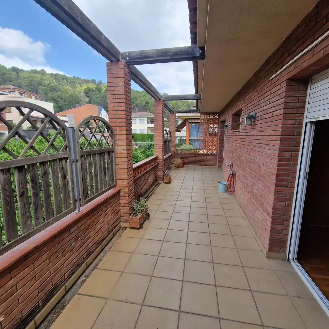 Terraza de Casa o chalet en venta en Sant Andreu de la Barca con Calefacción, Jardín privado y Parquet