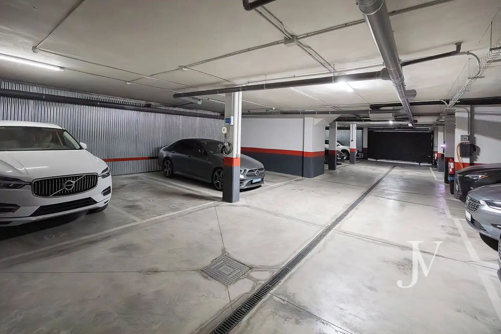 Parking de Piso en venta en Majadahonda con Aire acondicionado, Calefacción y Jardín privado