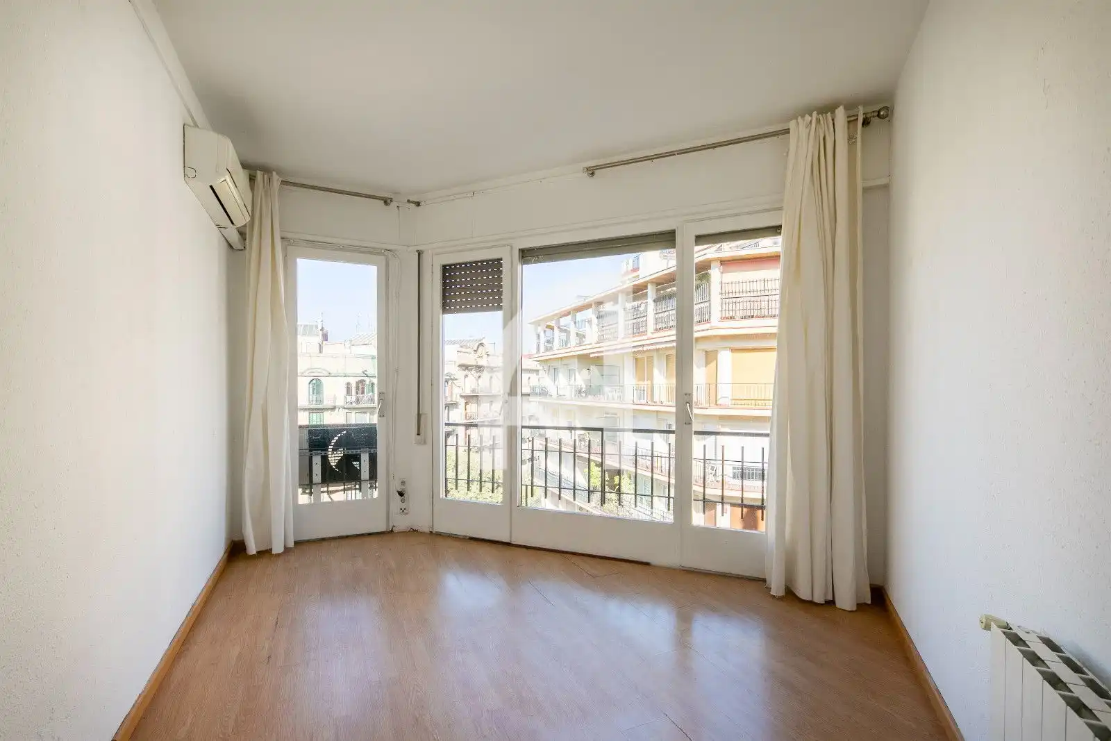 Piso con terraza en venta en Entença, imagen 7