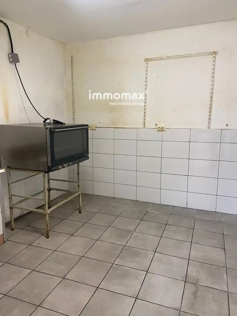 Locale commerciale in affitto a Canovelles, imagen 2