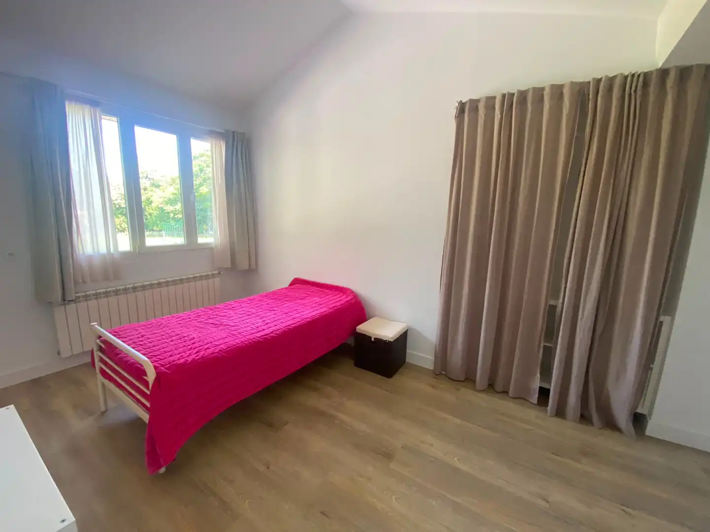 Bedroom of Houses for sale in Castro-Urdiales  with Heating, Private garden and Parquet flooring