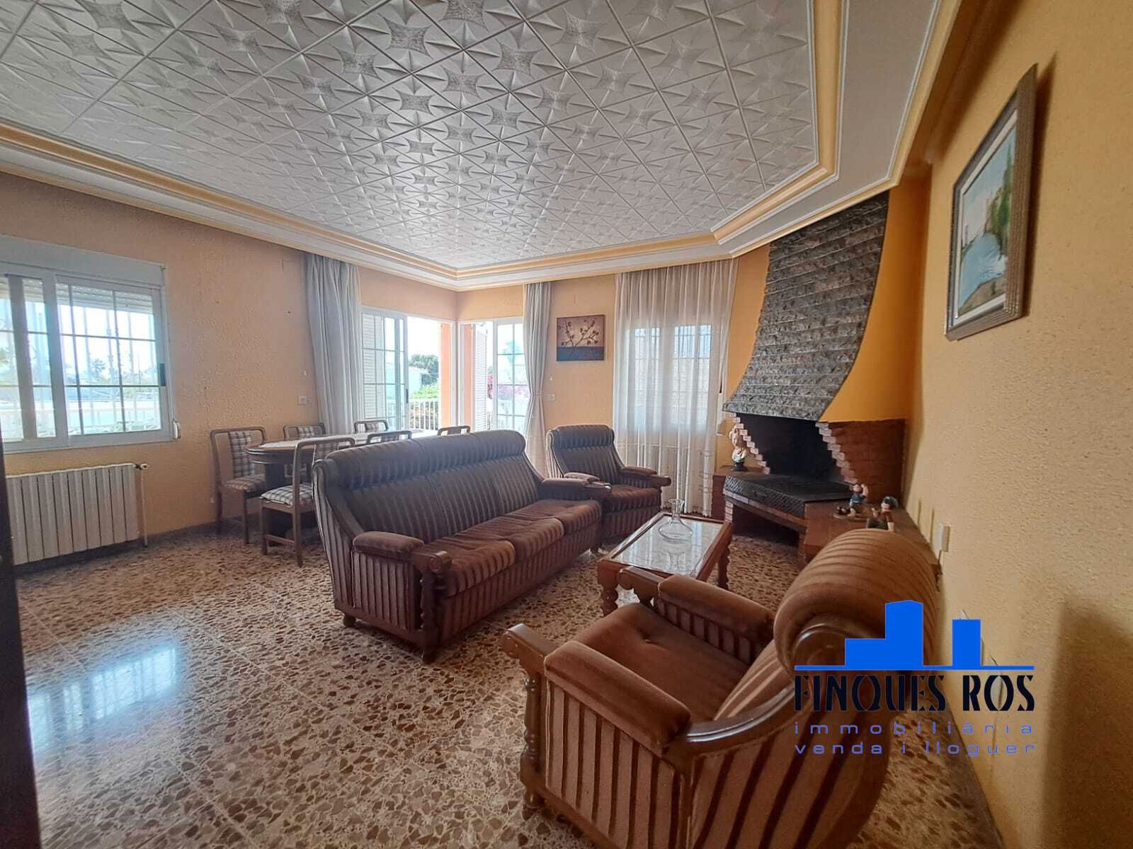 Sala d'estar de Casa o xalet en venda en Vinaròs amb Calefacció, Jardí privat i Terrassa