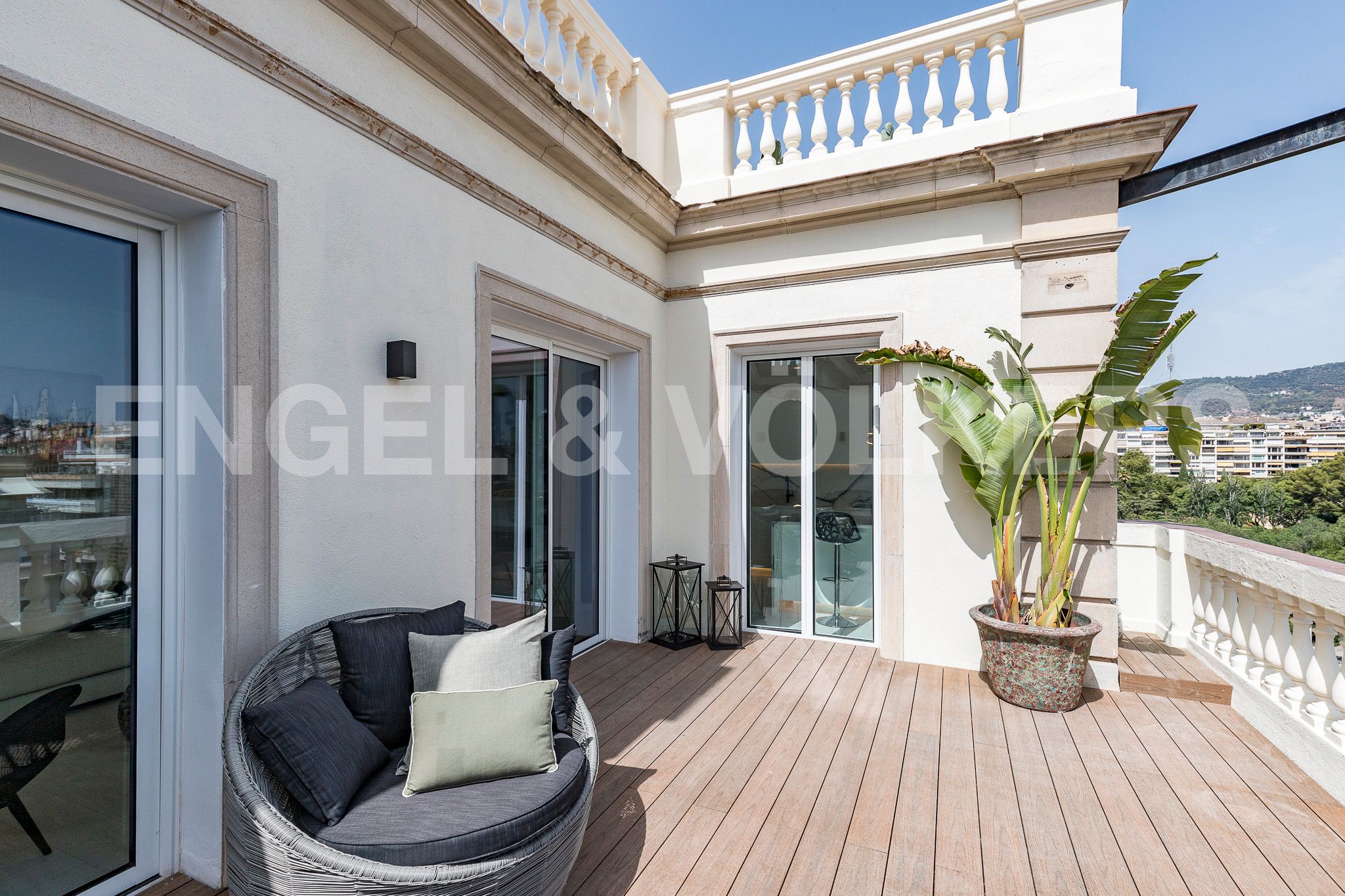 Terrace of Attic to rent in  Barcelona Capital  with Air Conditioner, Heating and Parquet flooring