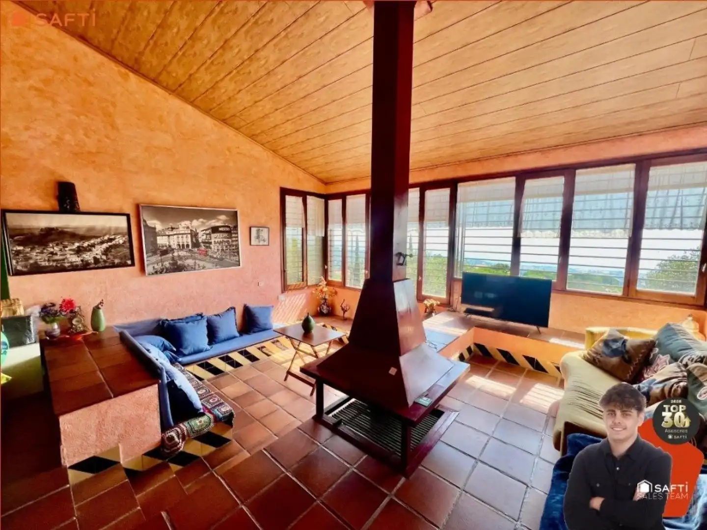 Living room of Houses for sale in Mataró  with Air Conditioner, Terrace and Balcony