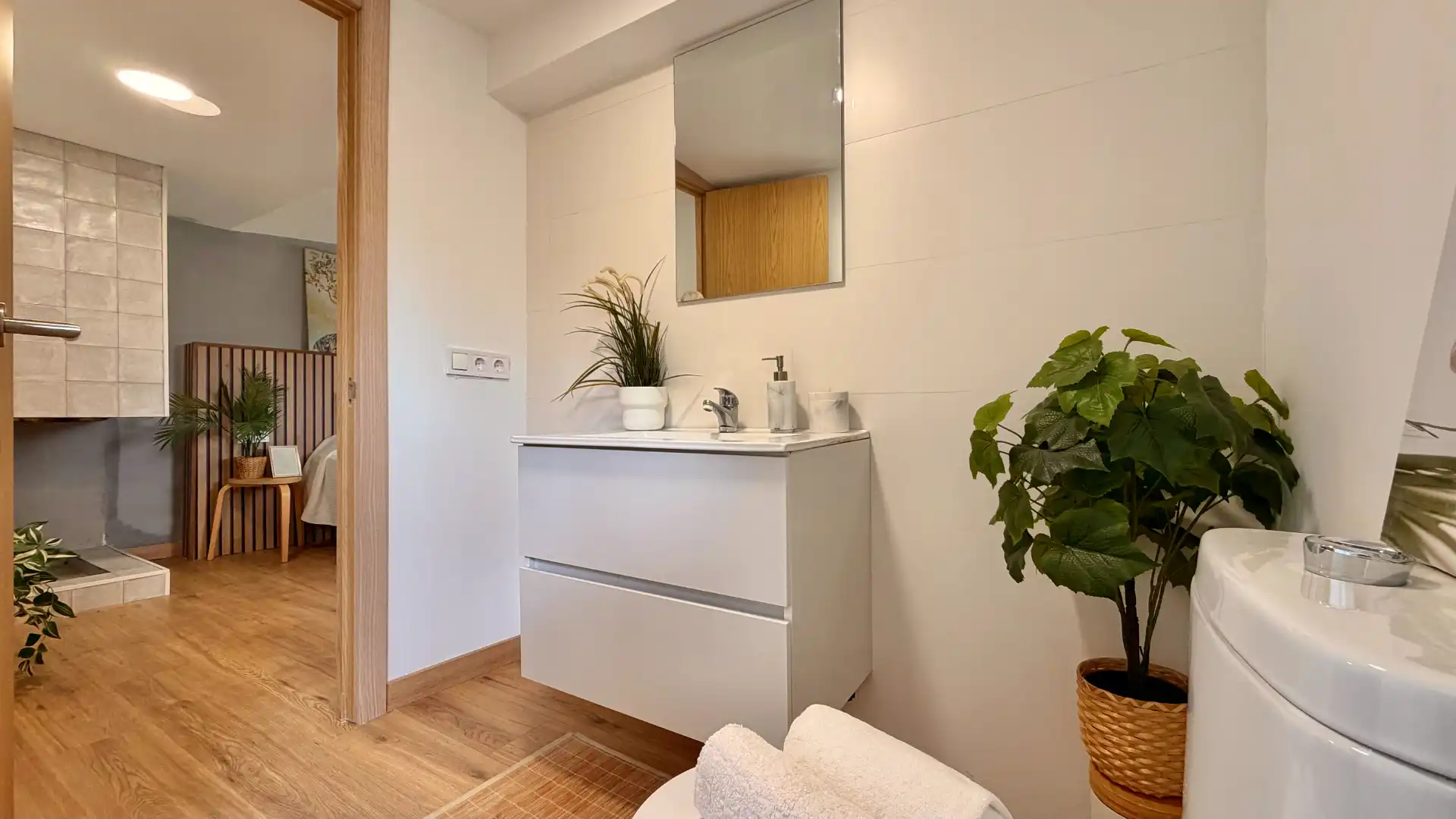 Badezimmer von Haus oder Chalet zum Verkauf in Tarragona mit Heizung, Privatgarten und Parkett