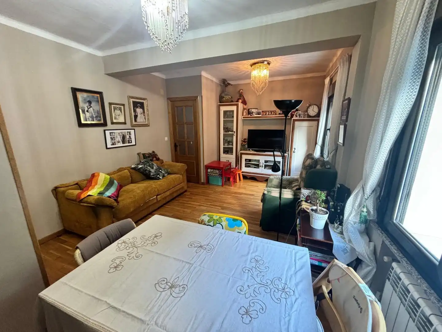 Sala d'estar de Pis en venda en Mieres (Asturias) amb Calefacció