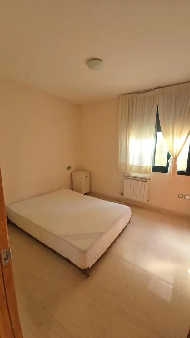 Dormitori de Casa o xalet en venda en Reus amb Calefacció, Jardí privat i Terrassa