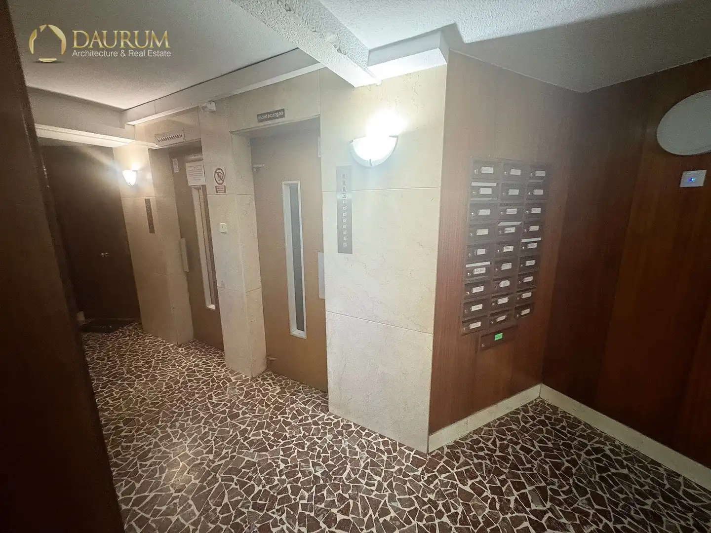 Flat for sale in Madrid  with Air Conditioner, Heating and Terrace