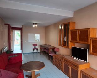 Living room of Single-family semi-detached for sale in  Madrid Capital