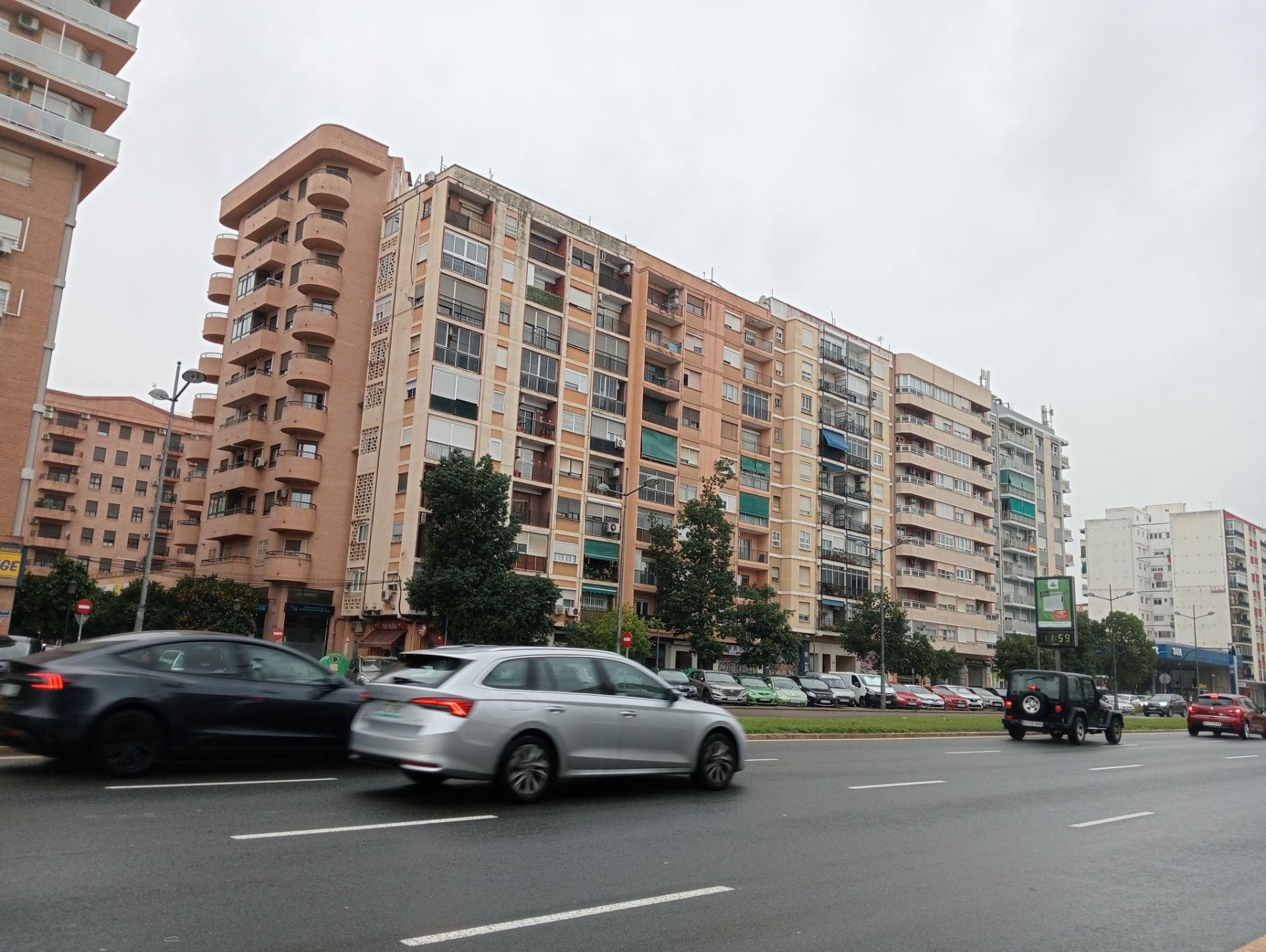 Vista exterior de Pis en venda en  Valencia Capital amb Forn i Balcó