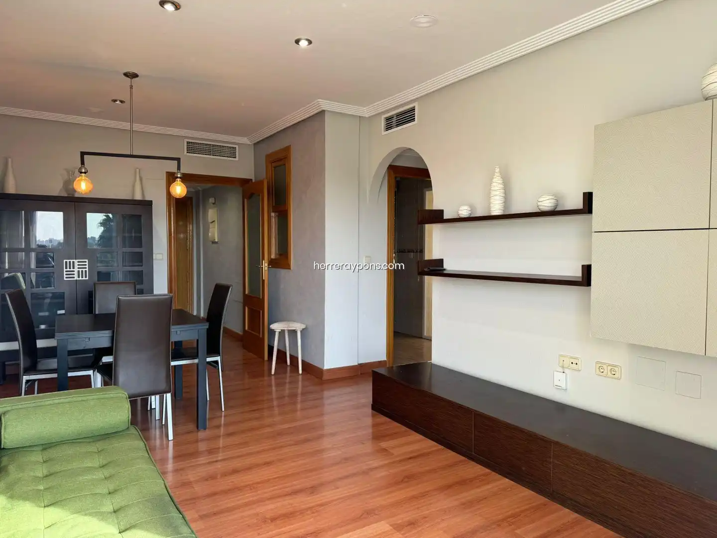 Flat for sale in Murcia  with Air Conditioner and Storage room