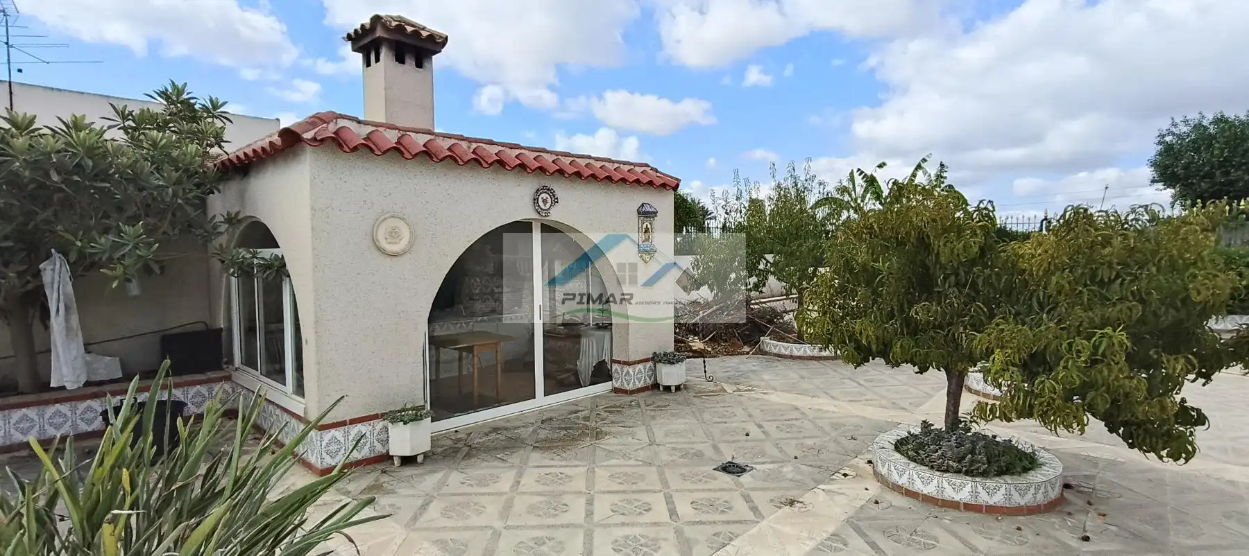Vista exterior de Casa o xalet en venda en Elche / Elx amb Aire condicionat, Calefacció i Terrassa