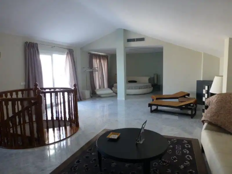 Ático con piscina en venta en Nueva Andalucía, imagen 14
