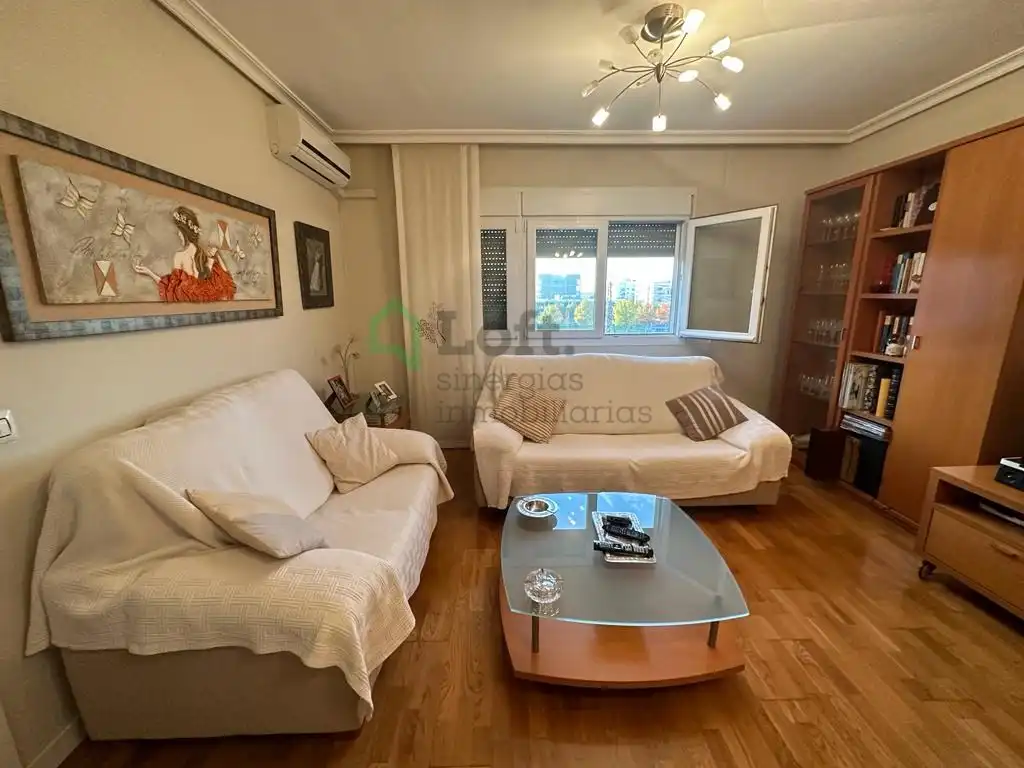 Sala de estar de Piso en venta en Avenida Elvas