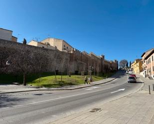 Vista exterior de Casa o xalet en venda en  Toledo Capital amb Jardí privat, Traster i Balcó