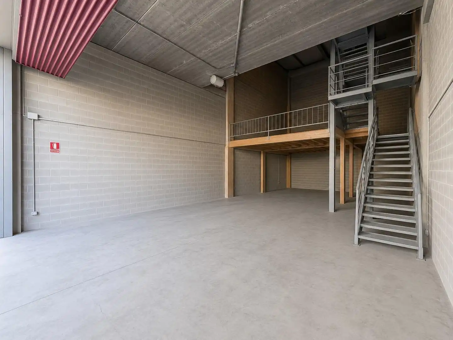 Nau industrial de lloguer en Vilanova i la Geltrú