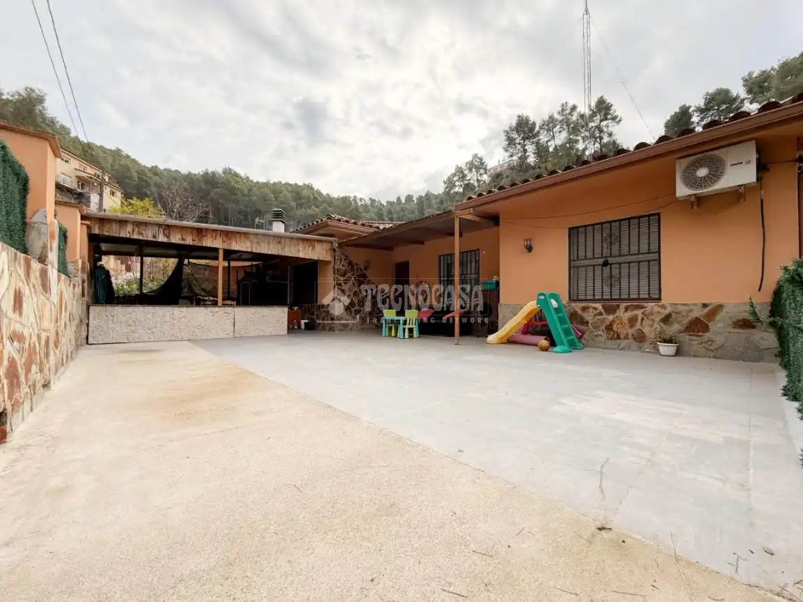 Casa con terraza en venta en Cervelló