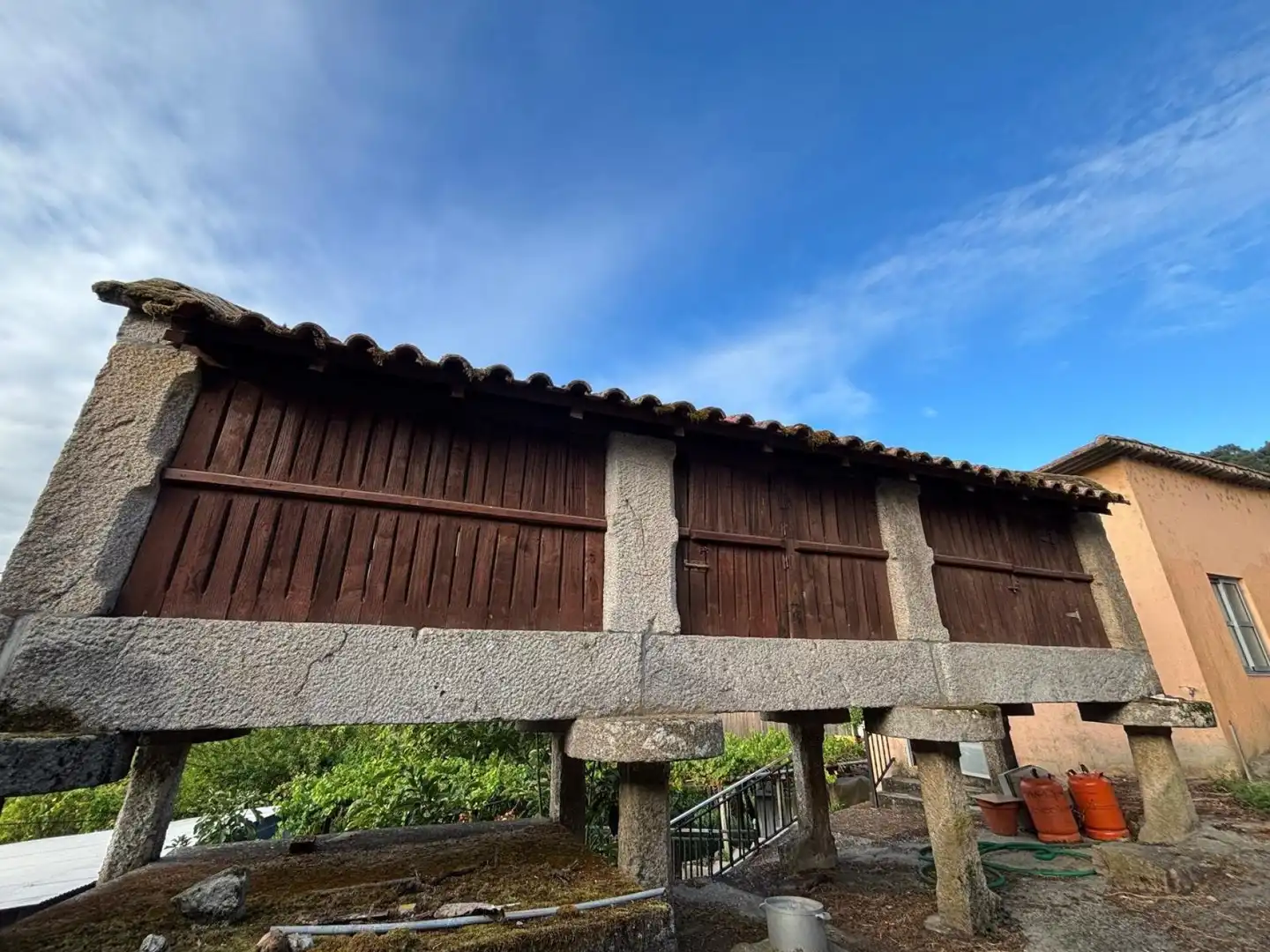 Vista exterior de Finca rústica en venta en Arbo con Calefacción