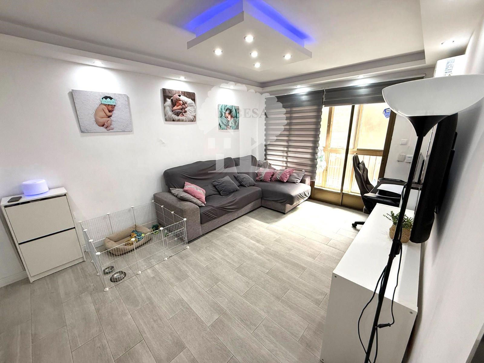 Sala d'estar de Pis en venda en Motril amb Aire condicionat i Terrassa