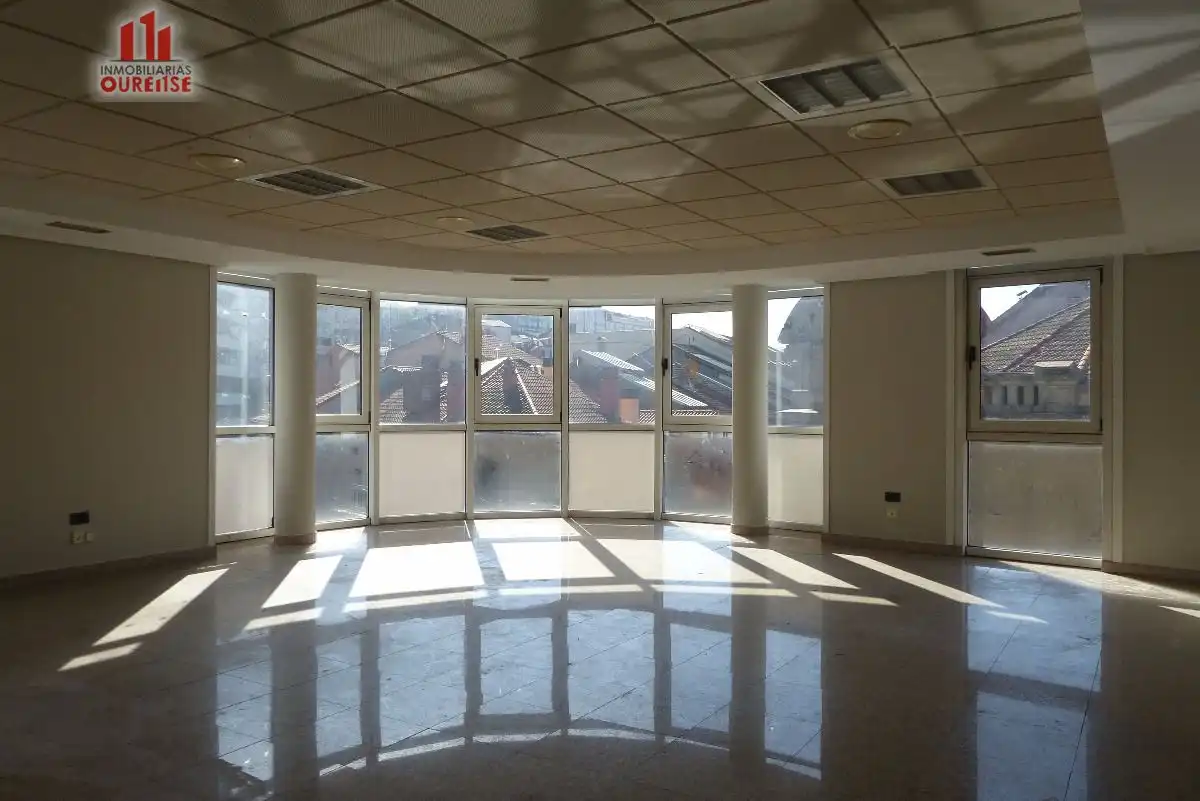 Büro mit Aufzug zur Miete in Centro
