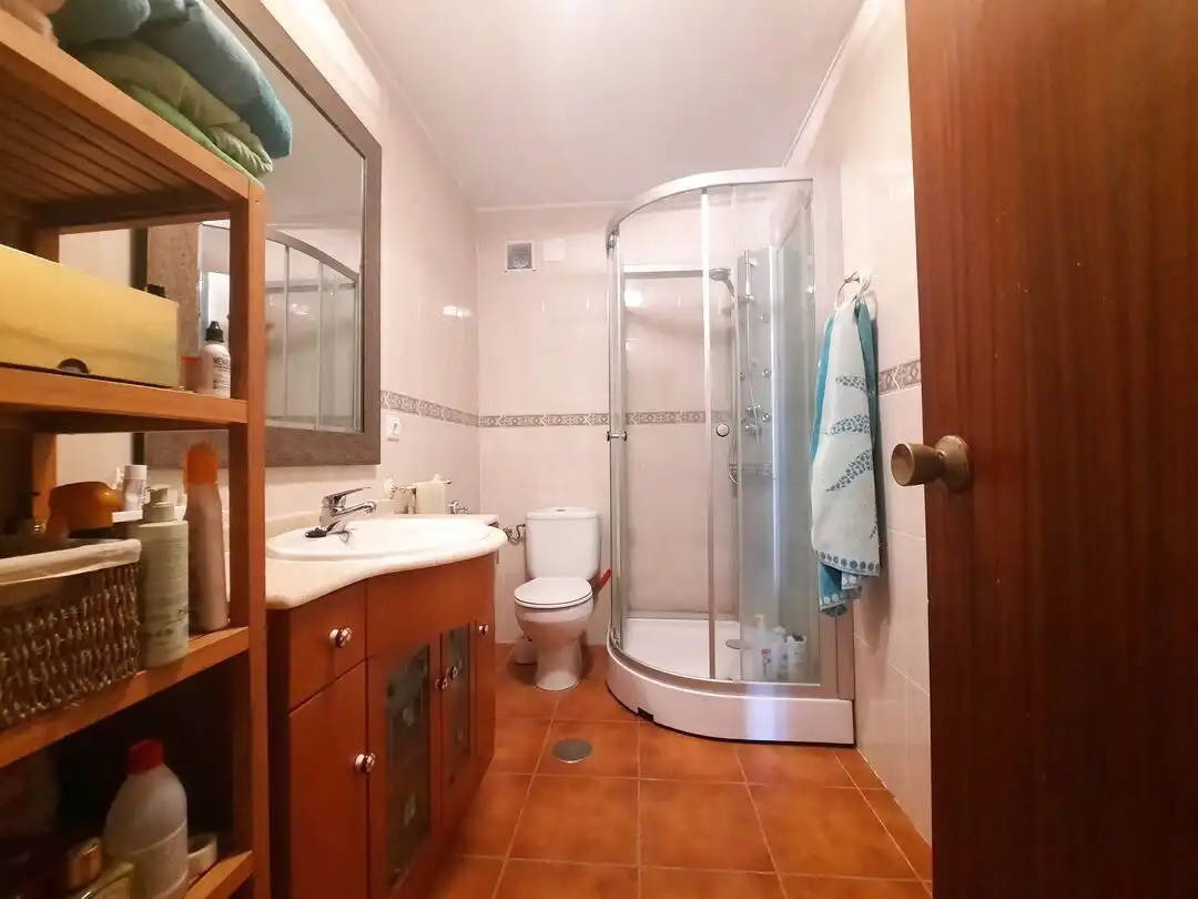 Badezimmer von Haus oder Chalet zum Verkauf in Escalona mit Heizung, Privatgarten und Abstellraum