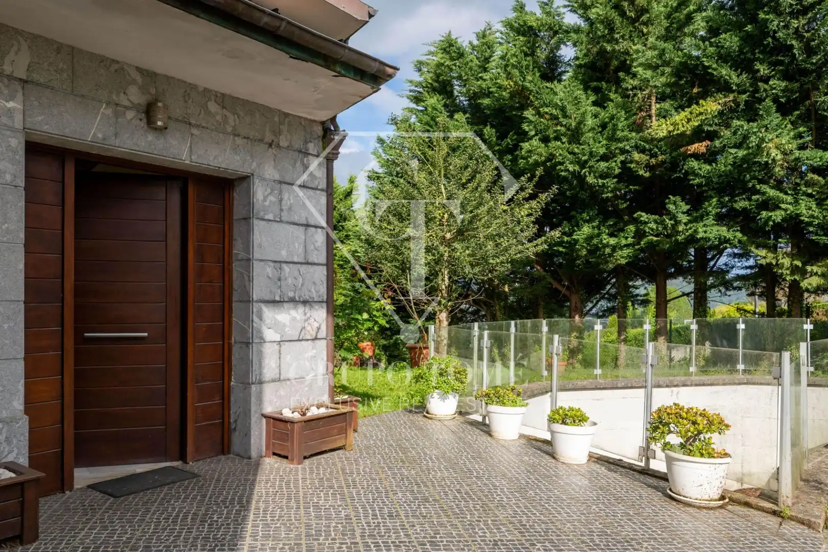 Terrasse von Einfamilien-Reihenhaus zum Verkauf in Donostia - San Sebastián  mit Heizung, Privatgarten und Terrasse