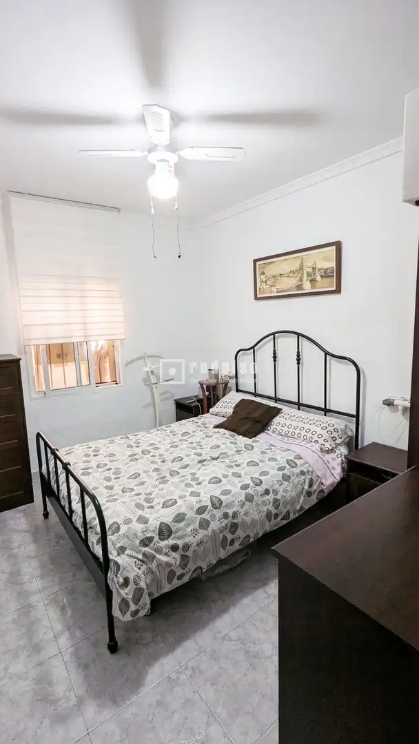 Schlafzimmer von Haus oder Chalet zum Verkauf in Málaga mit Klimaanlage, Heizung und Parkett