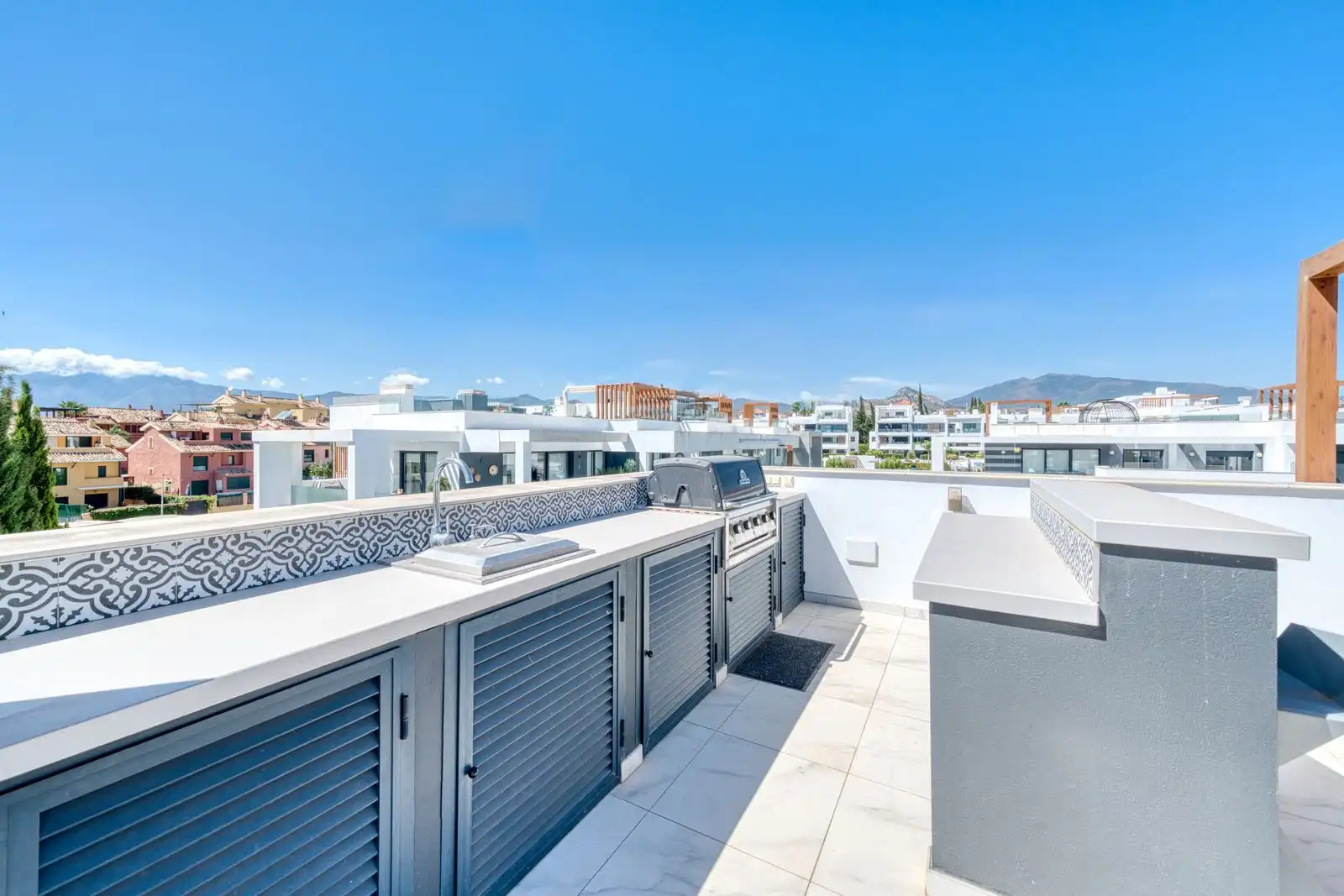 Terraza de Ático de alquiler en Estepona con Aire acondicionado, Terraza y Amueblado