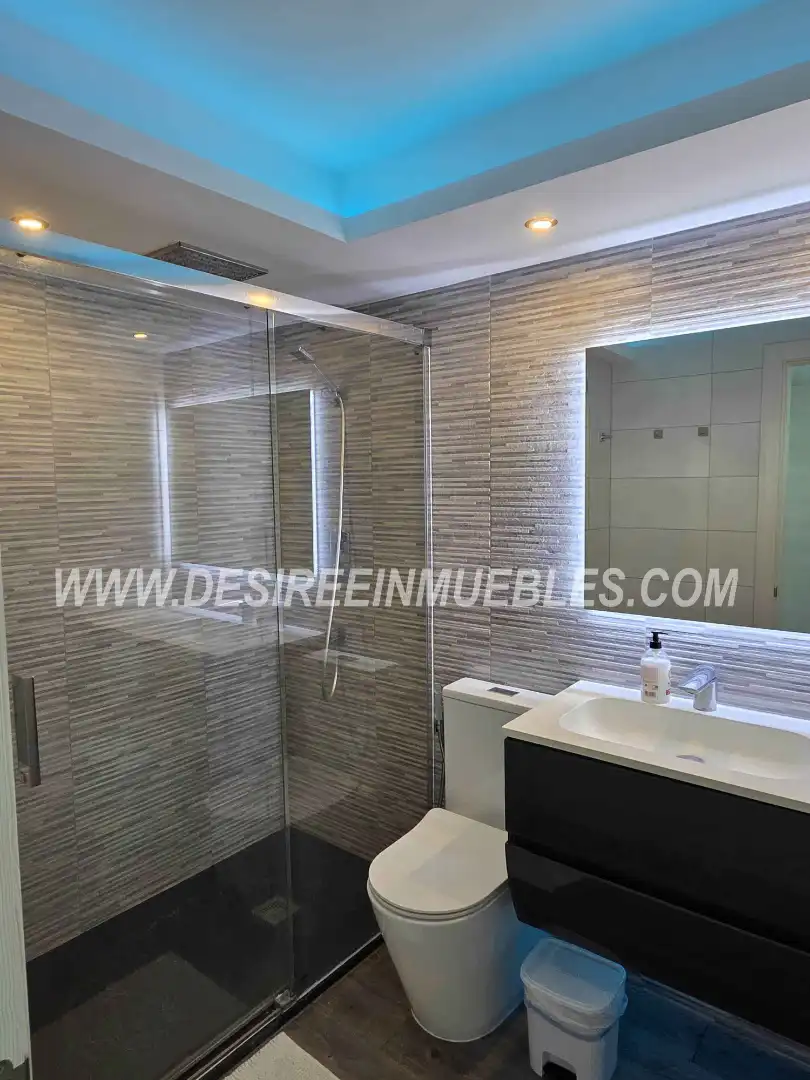 Baño de Piso en venta en Valencia con Aire acondicionado, Calefacción y Terraza