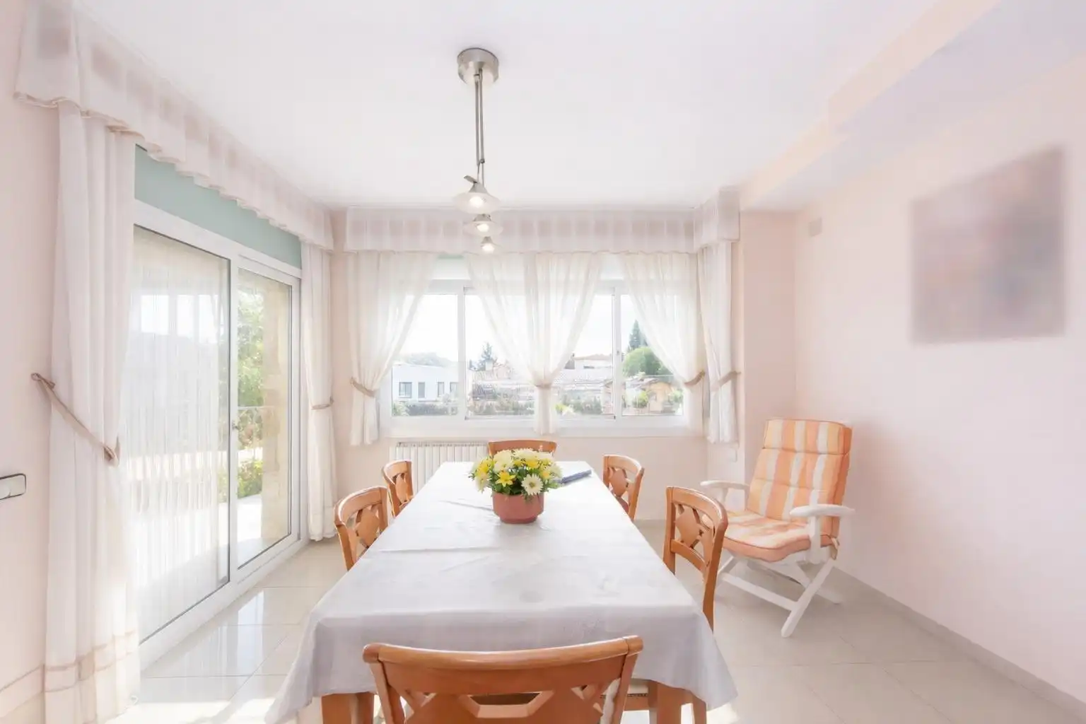 Comedor de Casa o chalet en venta en Argentona con Aire acondicionado, Calefacción y Jardín privado