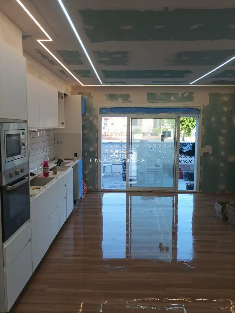 Kitchen of Detached homes for sale in El Vendrell  with Air Conditioner, Heating and Terrace