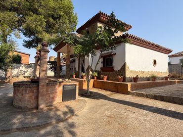 Xalet amb balcó en venda a Los Franceses – La Vega
