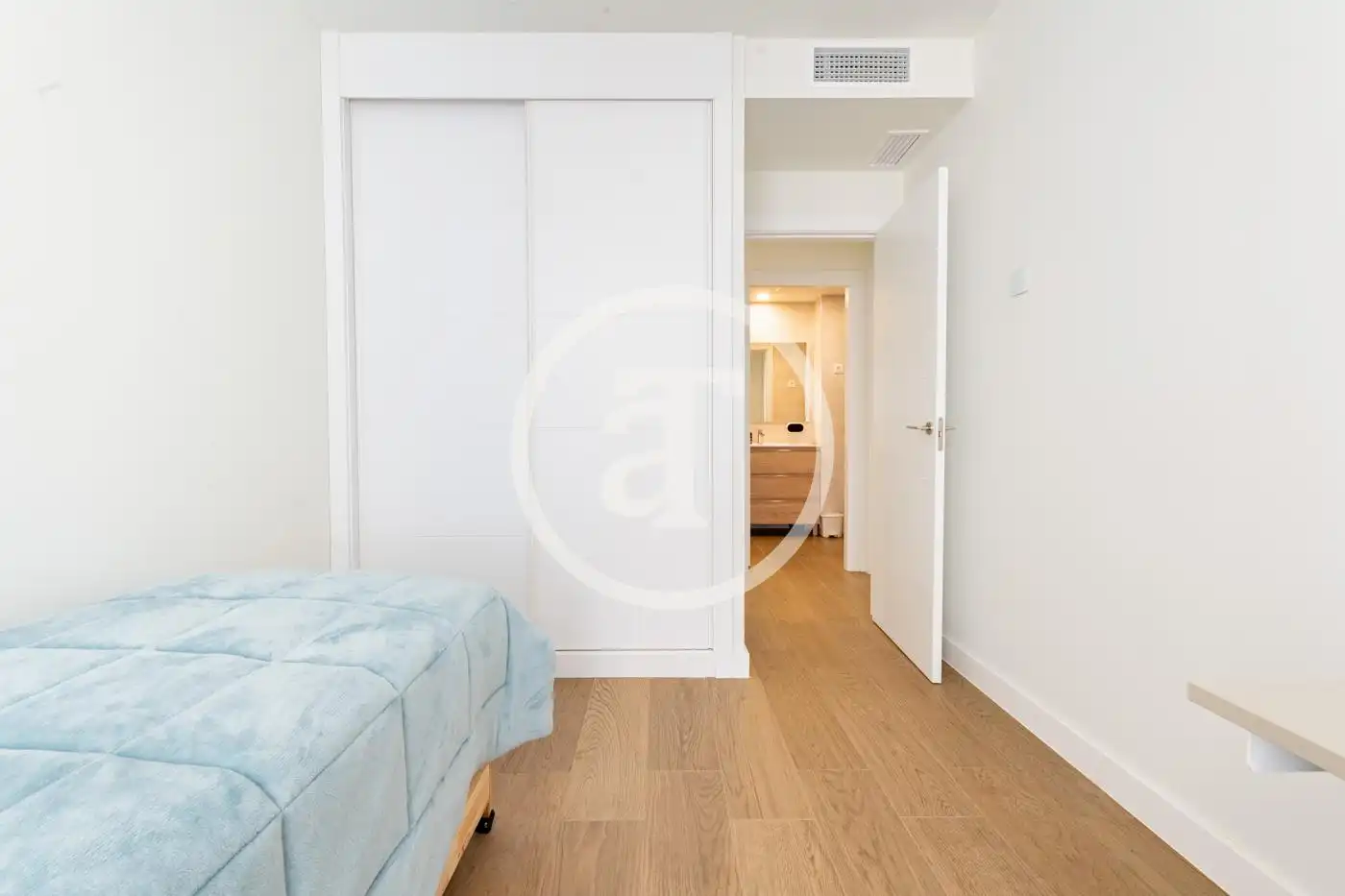 Flat for rent in Calle de San Aquilino, Almenara -Ventilla