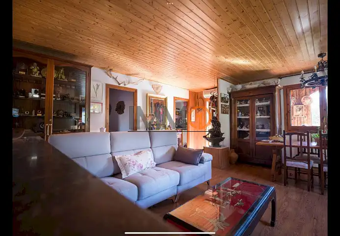Sala de estar de Casa adosada en venta en Alàs I Cerc con Calefacción, Jardín privado y Terraza