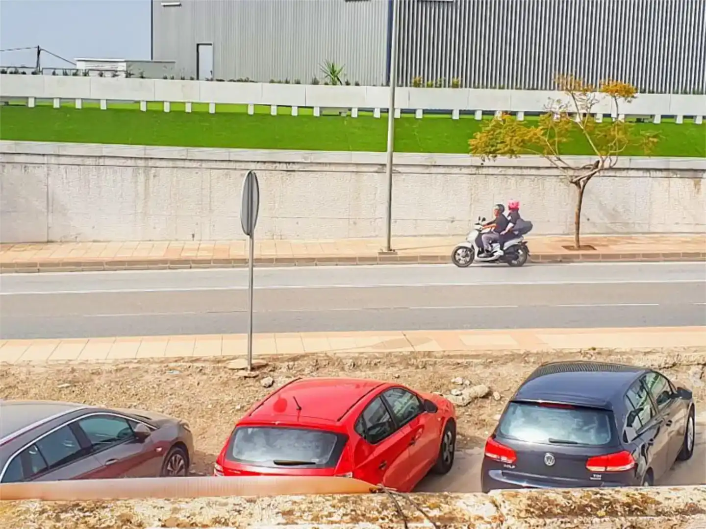 Vista exterior de Nave industrial en venta en Nerja