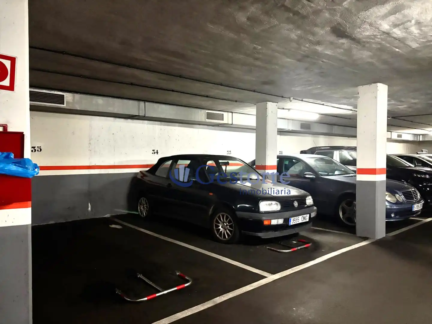 Aparcament de Garatge en venda en Oviedo 